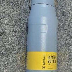 Stanley 36 oz IceFlow Bottle NWT -
