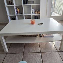 White Coffee Table And Book Shelve