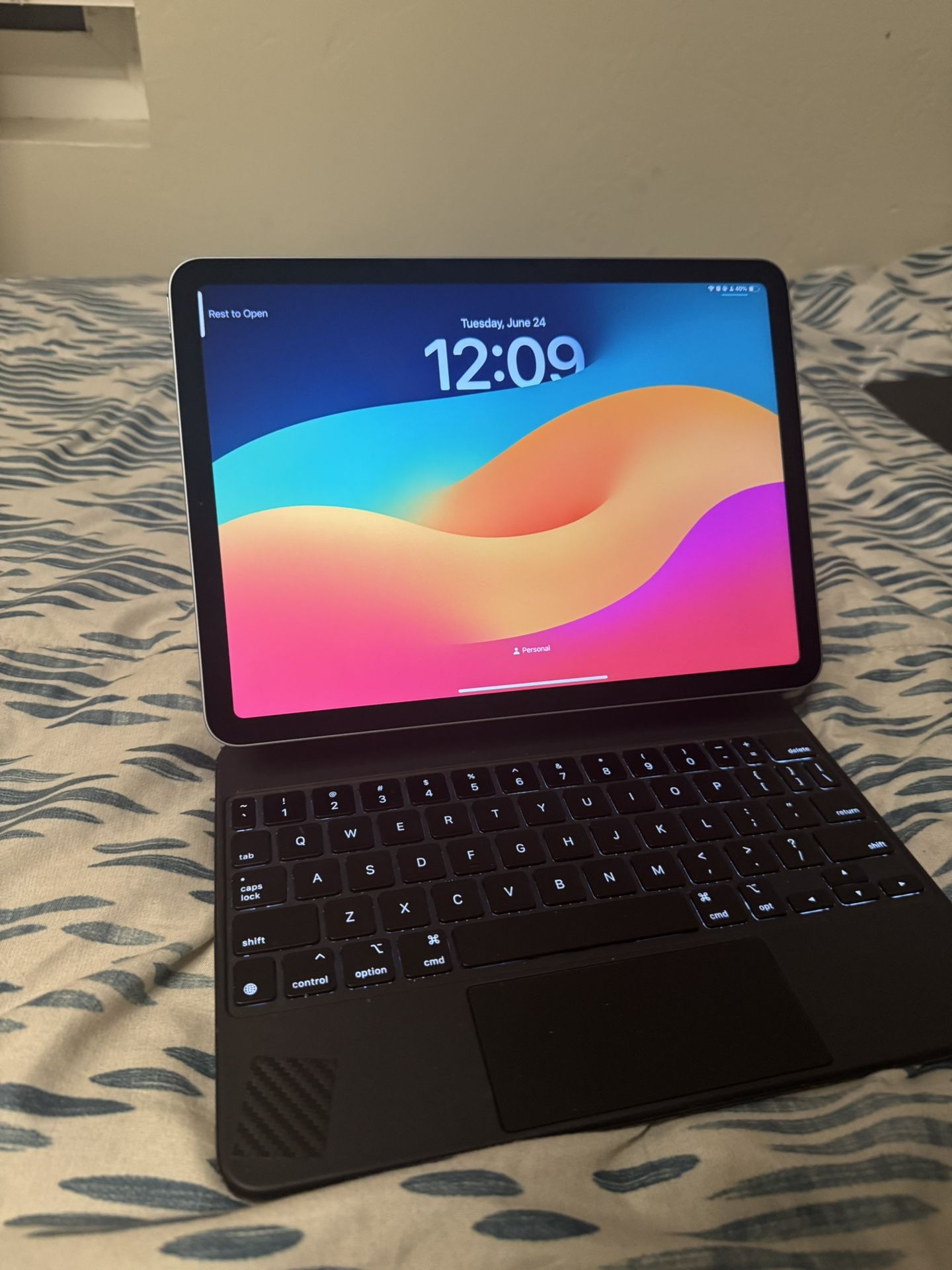 iPad Air 4 With Magic Keyboard 64gb