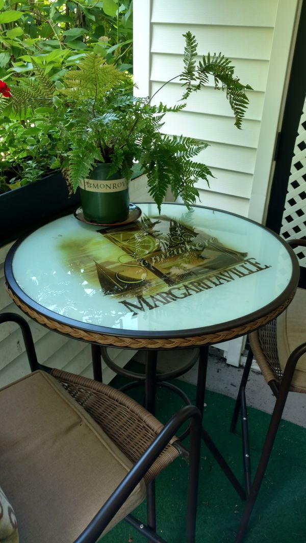 Outdoor Margaritaville Pub table and 2 chairs for Sale in 