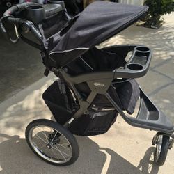 Graco Trax Jogger 2.0 jogging stroller. 