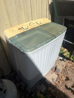**FREE ** Portable mini washer