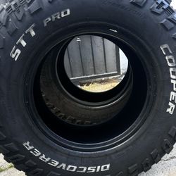 4 Off-roading Tires
