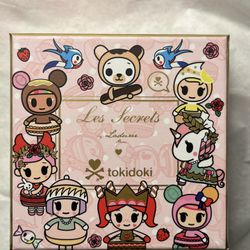 Les Secrets by Laduree x Tokidoki open Blind Box