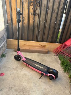 Razor Black Label E90 Electric Scooter