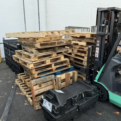 FREE PALLETS 
