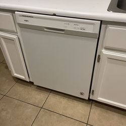 Whirlpool Dishwasher 
