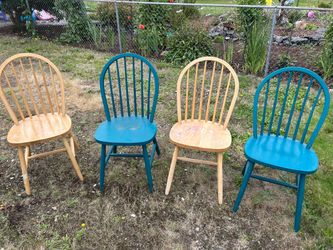 Windsor Spindle-Back Wooden Dining Chairs