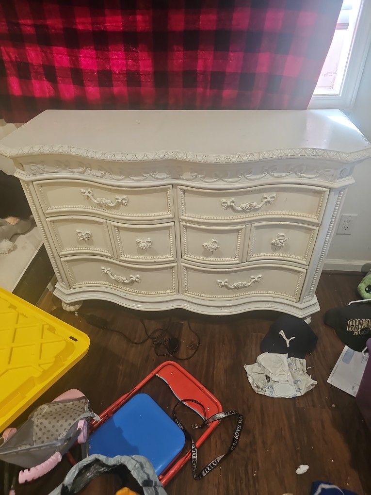 Dream Coquette Dresser
