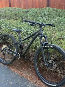 2021 Giant stance MTB (NEW CHAIN AND BRAKE PADS)