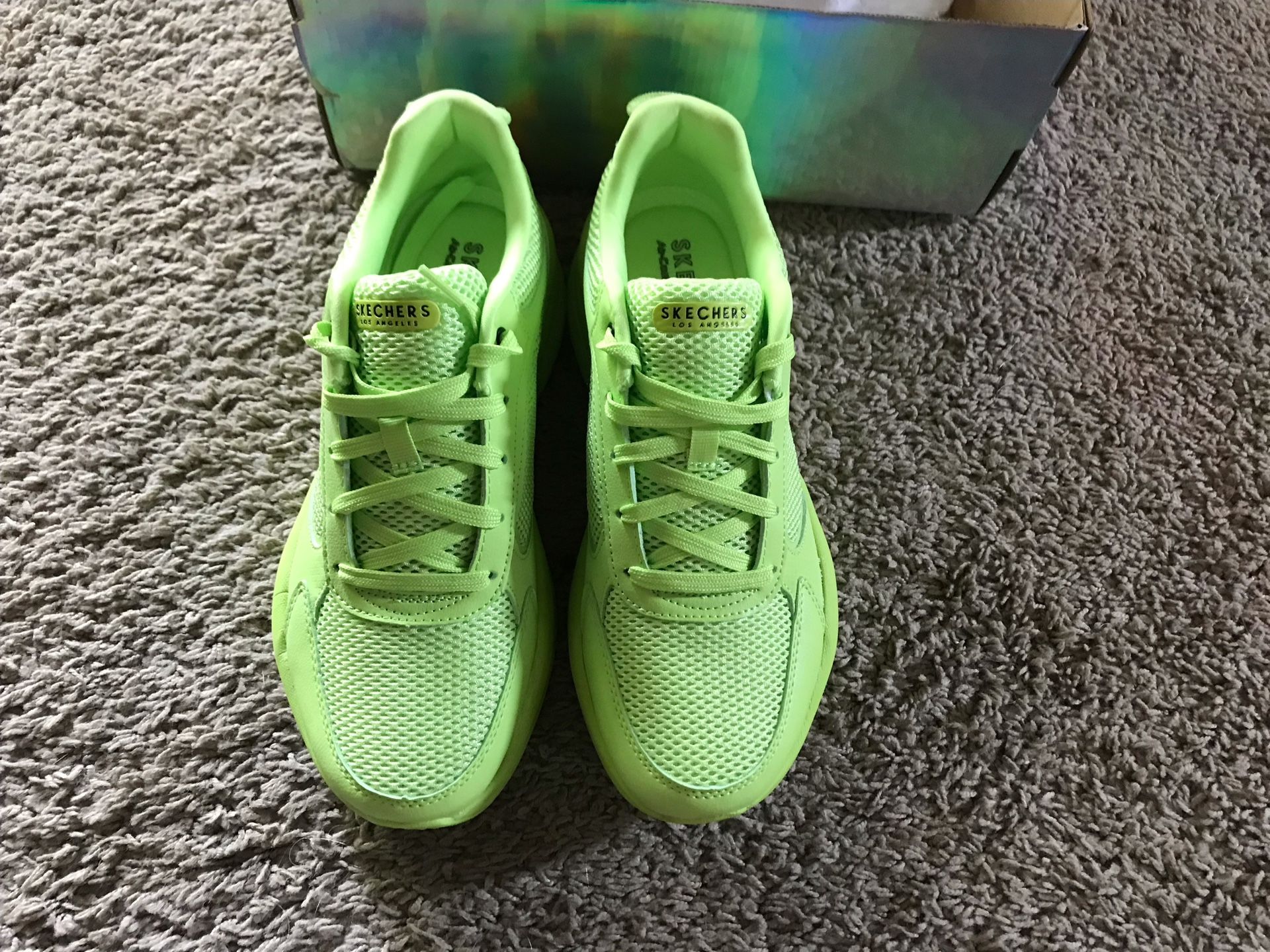 Women’s Skechers Street..Size 9.5..air-cooled with Memory Foam..new