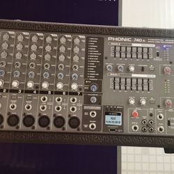 PA 450 Watt Powered Mixer W/Microphone And Stands