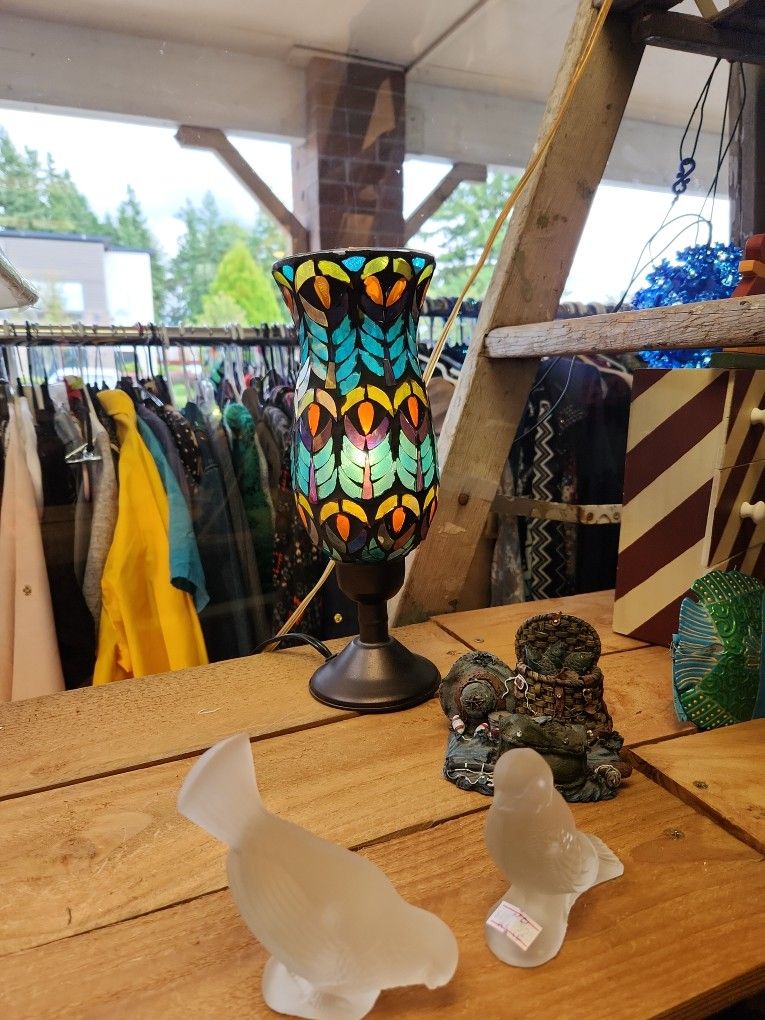 peacock stained glass vintage lamp