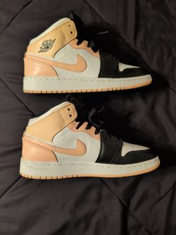 Air Jordan Women's Sz 5Y