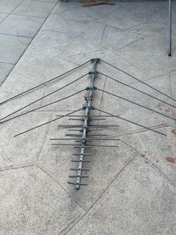 Outdoor tv antenna and mast