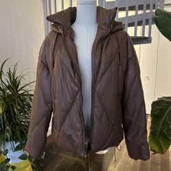 Sebby Colections Women’s Hoodie 