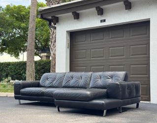Couch/Sofa Sectional - Natuzzi - Delivery Available 🚛