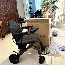 Electric Folding Carbon Fiber Feather weight Large New Wheelchair