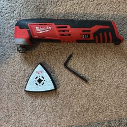 Milwaukee Multi-Tool