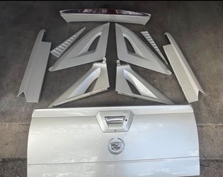 Cadillac Escalade EXT Parts