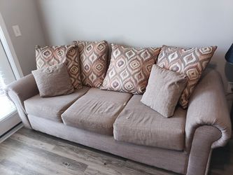 Couch: Pickup only