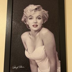 frame posters of Merlin Monroe 2 frame posters of Marilyn Monroe