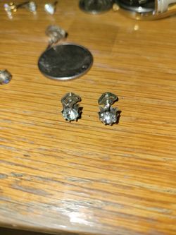 Classic Solitaire Stud Earrings with Secure Screw-Back Posts