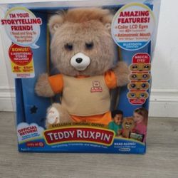 Teddy Ruxpin Talking Animated Animatronic Bear Read Along Storytime New 
