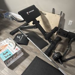 Titan Fitness Back Extension