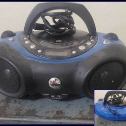 MEMOREX 2XTREME BOOMBOX PORTABLE DISC CD PLAYER AM/FM STERIO RADIO SUPER BASS SYSTEM
