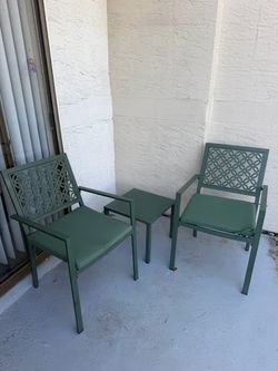 Outdoor 2 Chairs and Table