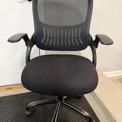 Brand New Black Mesh Back Height Adjustable Reclining Ergonomic Office Chair w/Flip Up Armrests 
