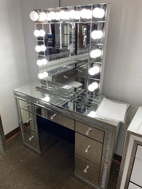 Hollywood vanity for Sale in Dallas, TX OfferUp