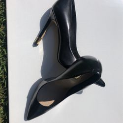 Beautiful Guess High Heels 9 1/2