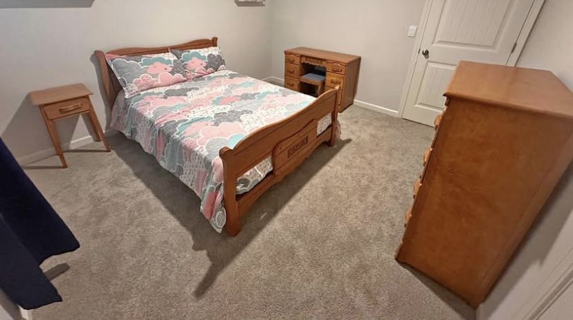  Antique Oak 4 Piece Bedroom Set