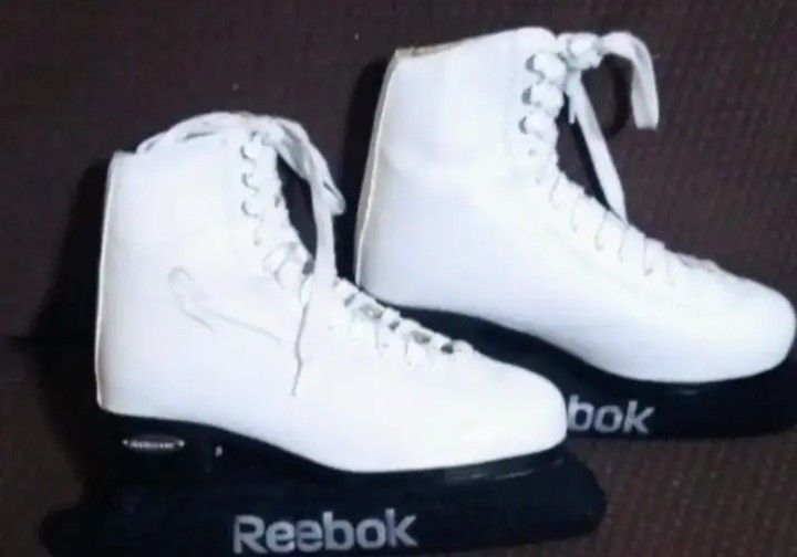 Blade Runner Figure Ice Skates.