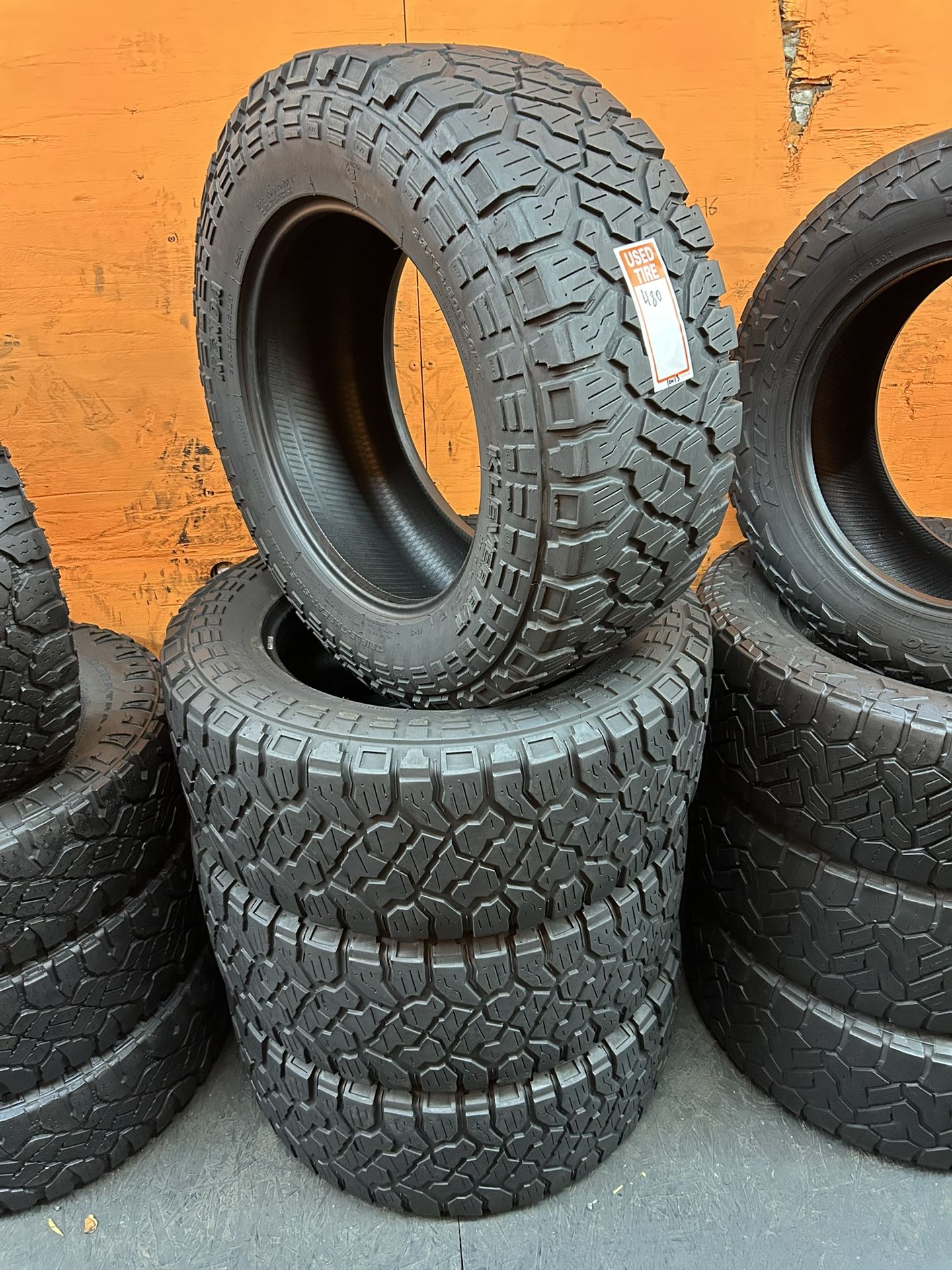 35x12.50R20 Kenda Klever R/T Full Tire Set