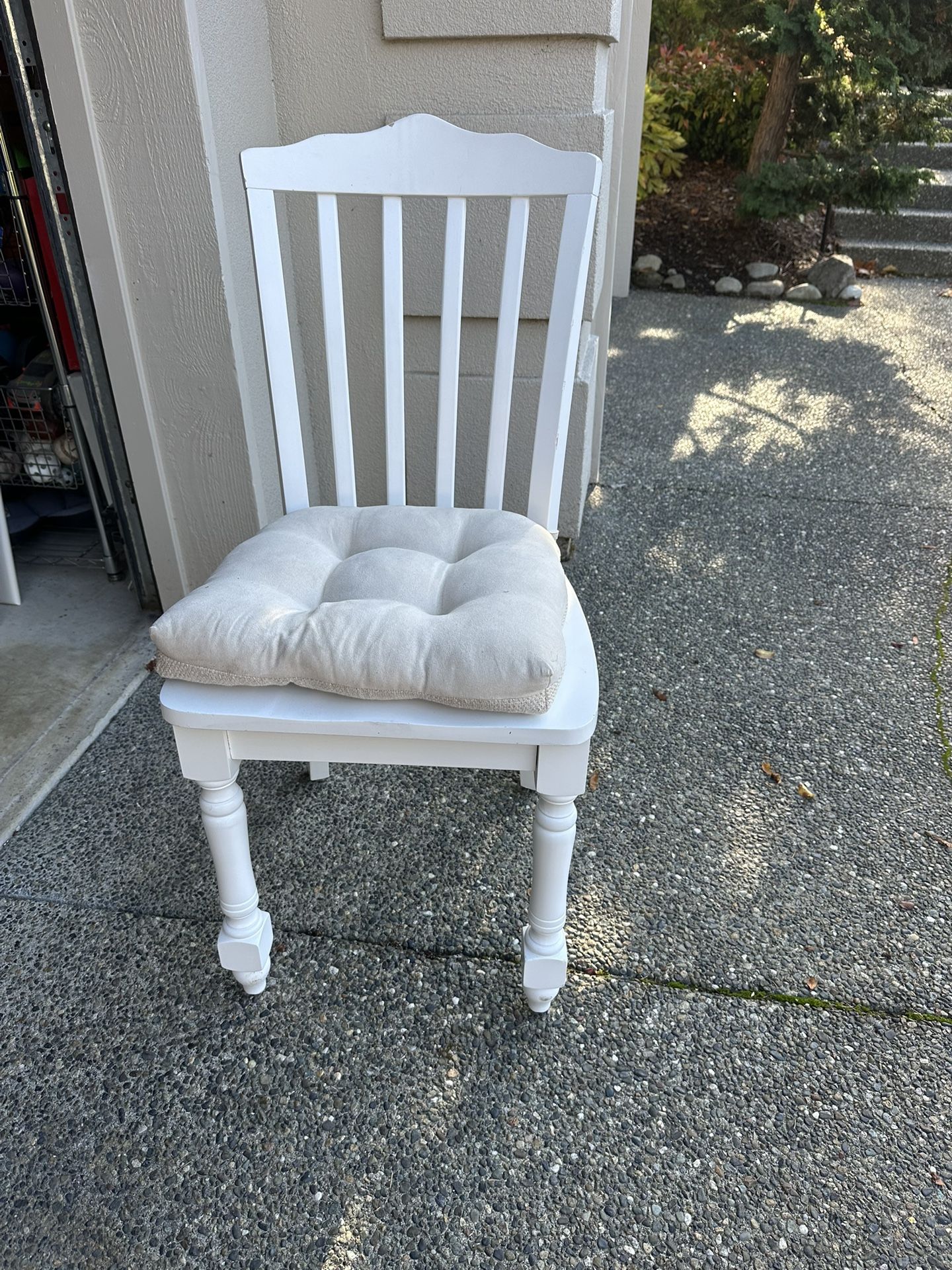White Solid Wood Desk/other Chair