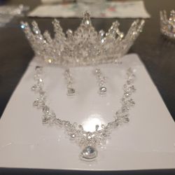 Crown And Necklace Set