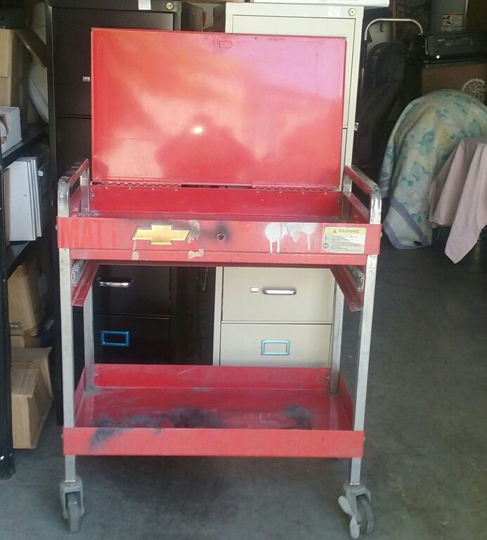 Auto Mechanic Red Tool Cart/Shelf With Lid On Wheels