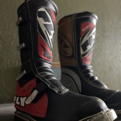 Fly 805 Boots. Black Red And White. Size 10-14
