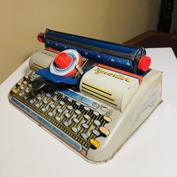 Vintage 1950’s MARX  Junior Typewriter Tin Toy. Great Collectable 