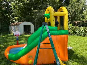 Inflatable water slide with pool and blower included