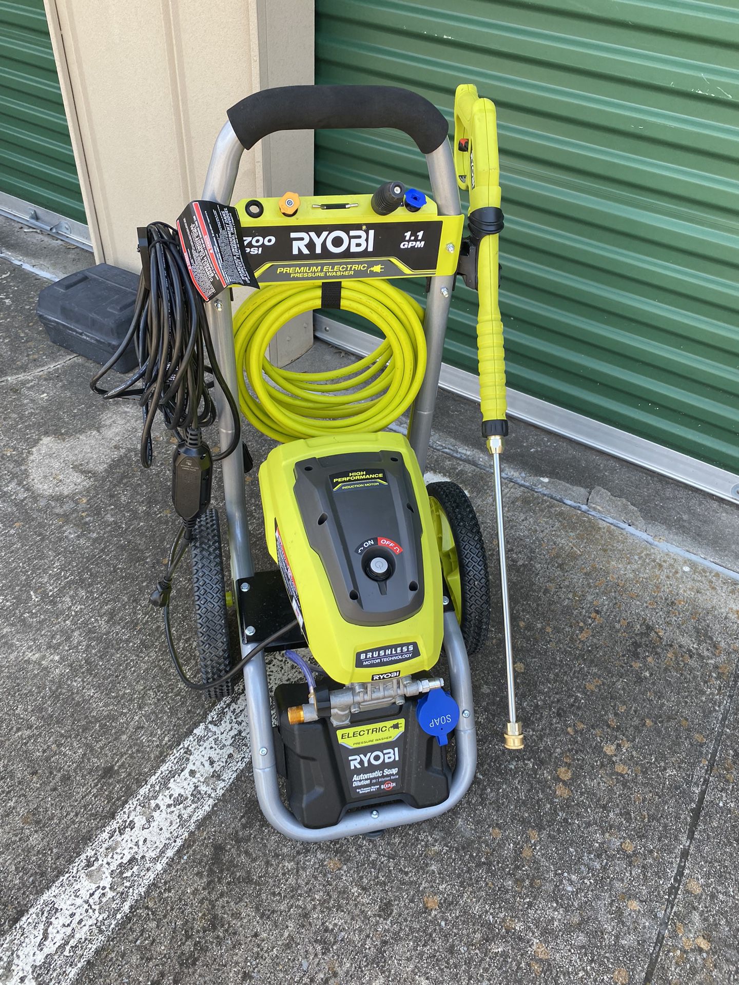 New 2700 Psi Power Washer W Gun Hose And Tips Complete 