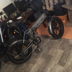 Best Folding Ebike For The Money Period!!!  Best Built And Beautiful!!! 28/30 Mph And 75 Mile Max Range Absolutely Awesome and Best Engineered!