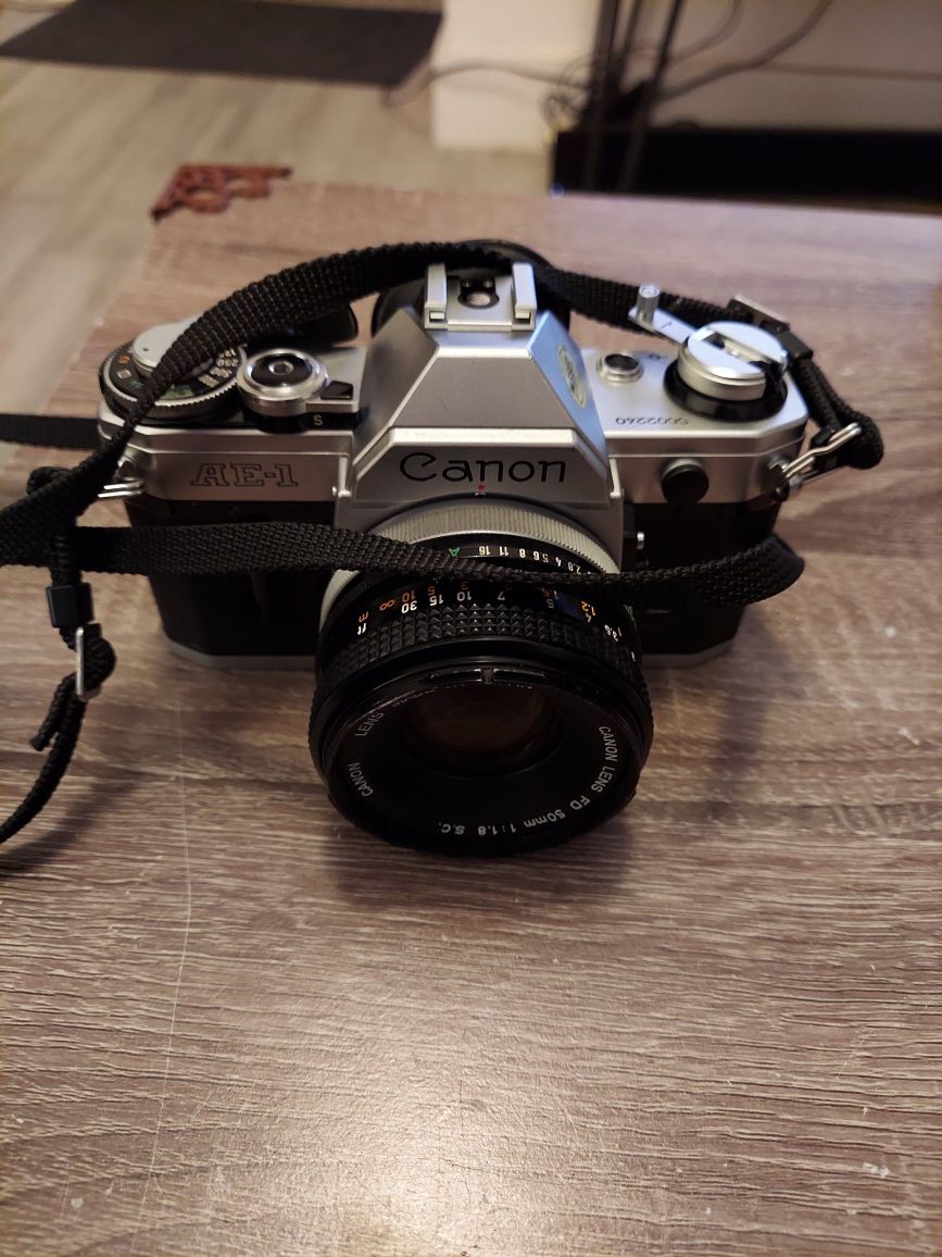 CANON AE-1 SLR Film Camera & CANON FD 50mm f1.8 Lens Read Description