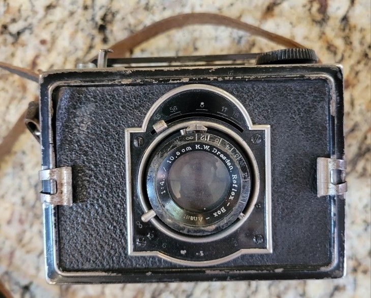 Vintage KW Dresden Reflex Box