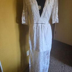 Deep V Neck Lace Maxi Dress (M)