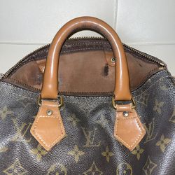 Louis Vuitton Ladies Bag for Sale in Hollywood, CA - OfferUp