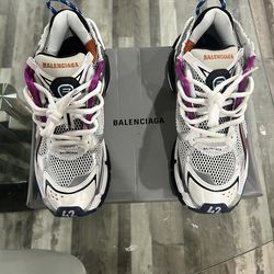 Balenciaga runner